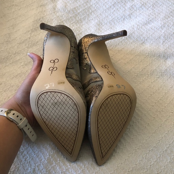 Jessica Simpson Liereena 2 Mesh Pointed Toe Cutout Pumps - Picture 7 of 8